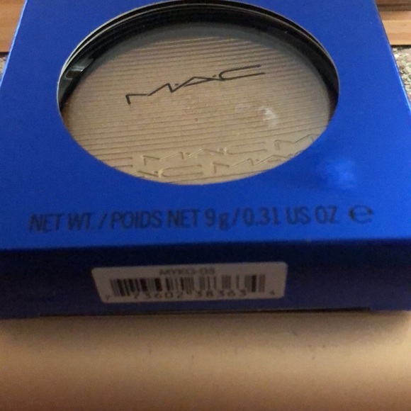 MAC powder Extra Dimension Skinfinish NEW - Picture 7 of 12